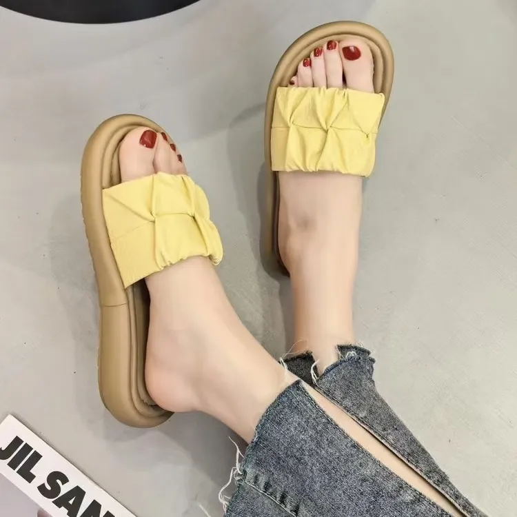 平底外穿凉拖鞋夏季舒适防滑休闲沙滩鞋外穿圆头一字拖鞋脚后跟