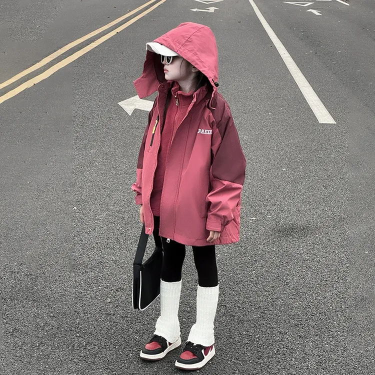 女童冲锋衣春秋款2025新款儿童三合一可拆卸外套女孩时髦防风秋装