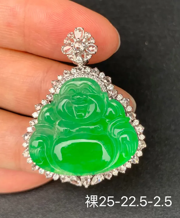 满绿翡翠佛公吊坠