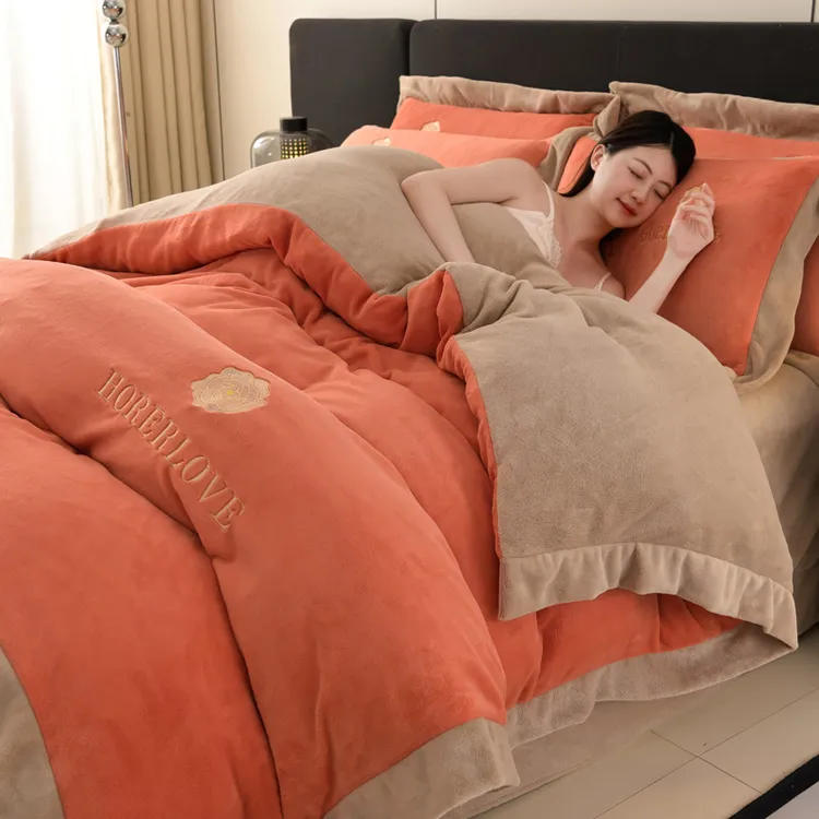 富安娜轻奢牛奶绒四件套秋冬款刺绣双面绒珊瑚绒加绒被套加厚床单