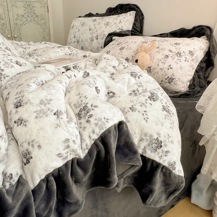 法式赫本风牛奶绒花边四件套加厚双面绒被套三件套秋冬季床上用品