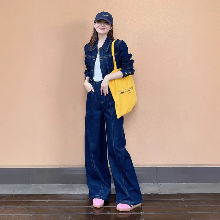 蓝色牛仔套装女2025春新款时尚穿搭复古港风休闲短外套长裤两件套