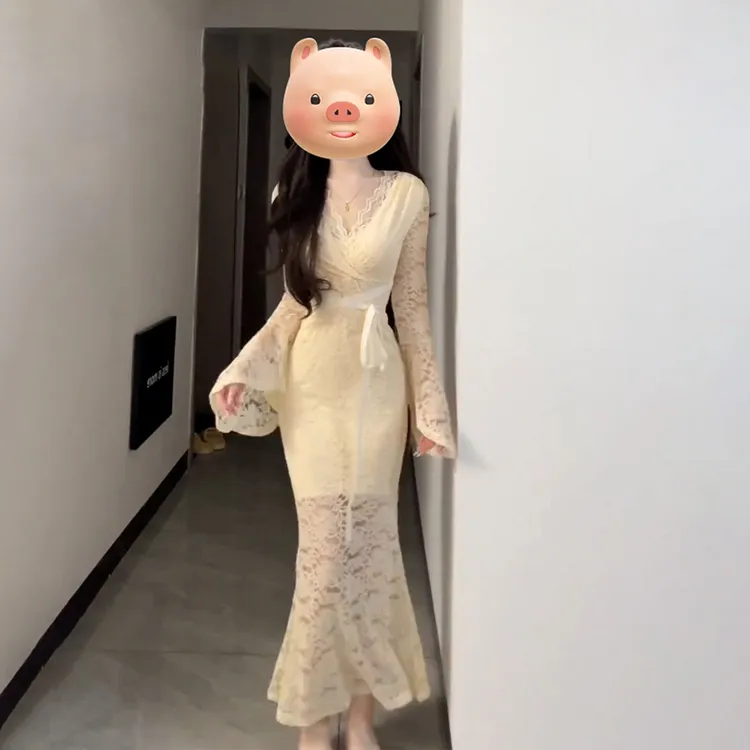 法式纯欲风蕾丝长袖连衣裙女秋冬2025新款设计感绑带收腰包臀长裙