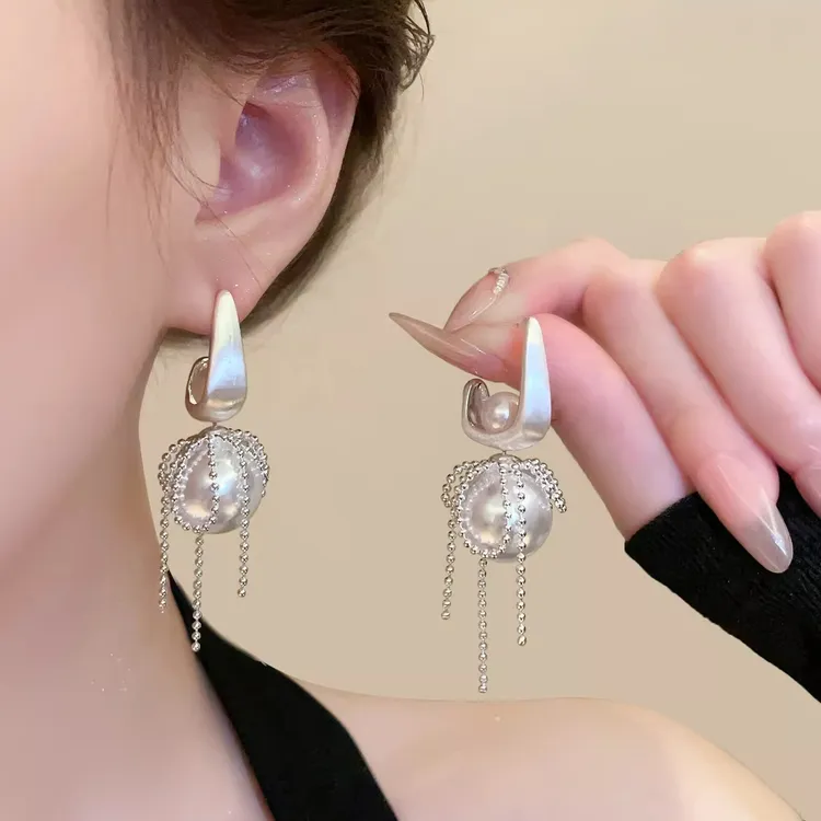 铜合金仿珍珠耳饰 法式仿珍珠流苏耳钉女设计高级感百搭耳饰