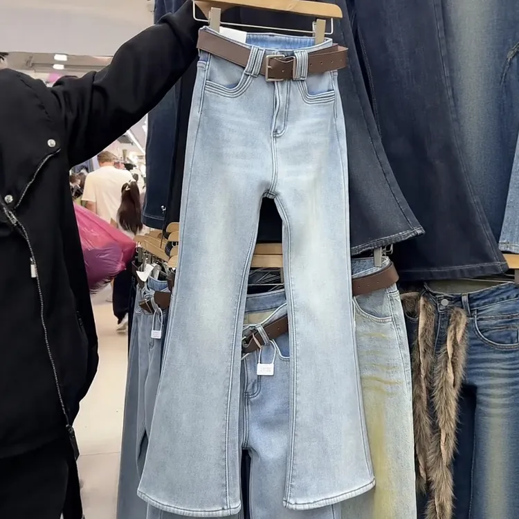 大码高腰复古修身马蹄牛仔裤女2025秋冬新款加绒加厚显瘦微喇叭裤