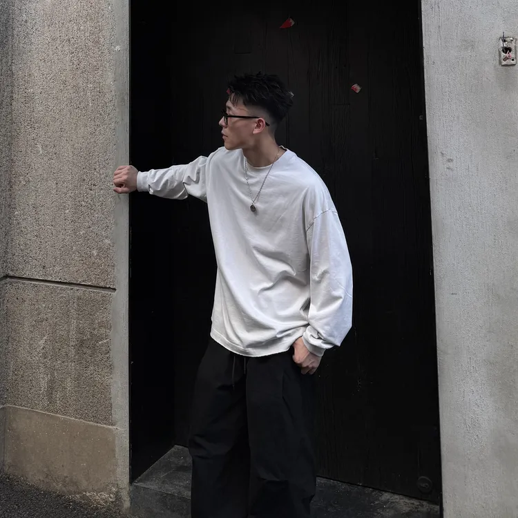 AAL秋款上衣韩版长袖纯色T恤潮流纯棉磨破港风圆领百搭男士简约