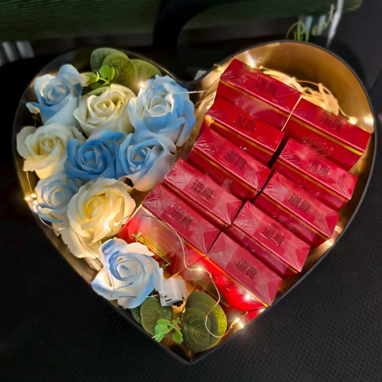 情人节送男友爱心礼盒玫瑰花永生花装烟成品花束老公生日礼物diy