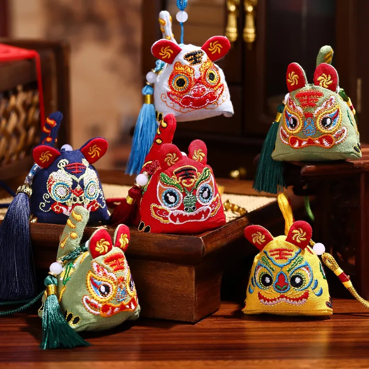 菲寻中秋节装饰五福临门老虎挂件2025新款过新年柿柿如意车载挂饰