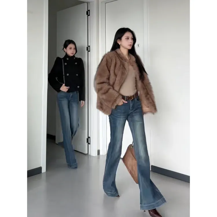 御姐穿搭不贴腿复古蓝微喇牛仔裤女秋冬加绒加厚直筒水洗拖地裤子