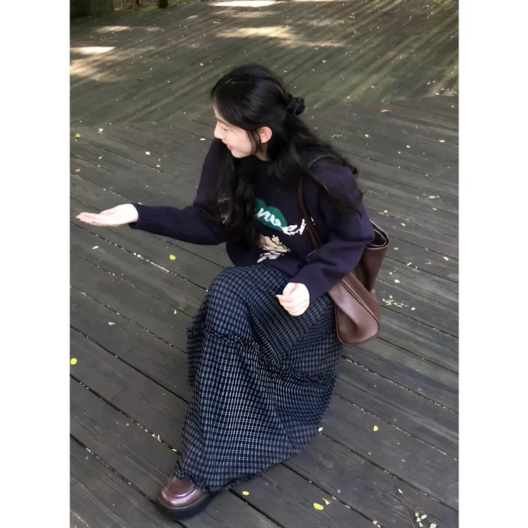 MARIE.COCO秋冬韩系慵懒风藏蓝色针织衫卡通毛衣格子半身裙两件套