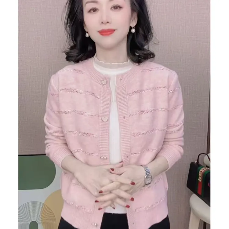 2025春装新款 时尚小香风中厚夹条圆领长袖爱心扣针织开衫毛衣女