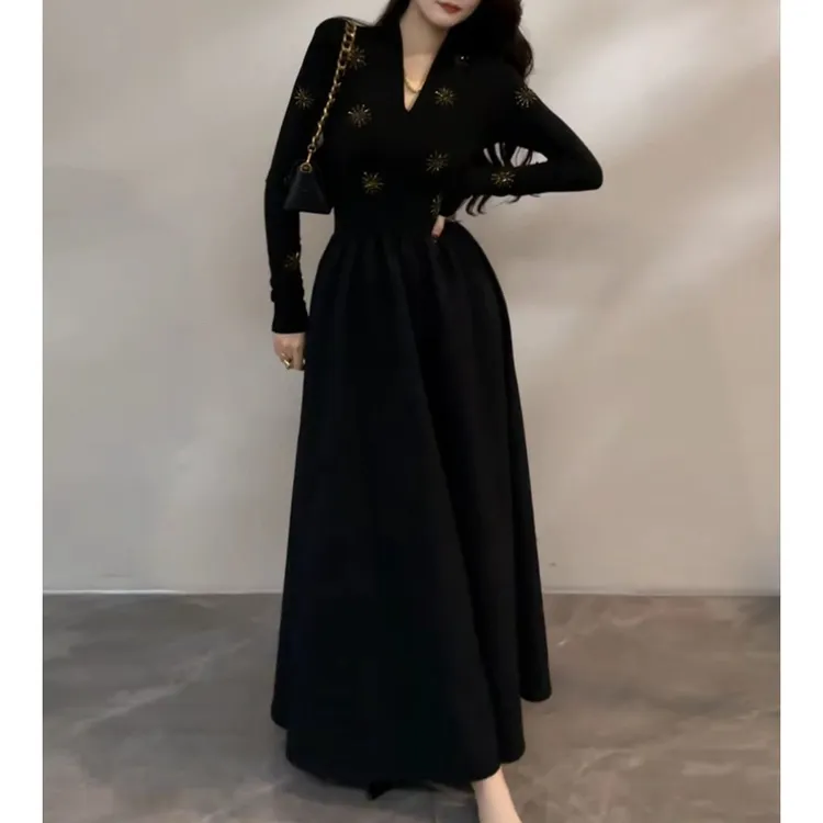 大婷婷法式新款烫钻太阳花长袖时尚显瘦气质秋季连衣裙