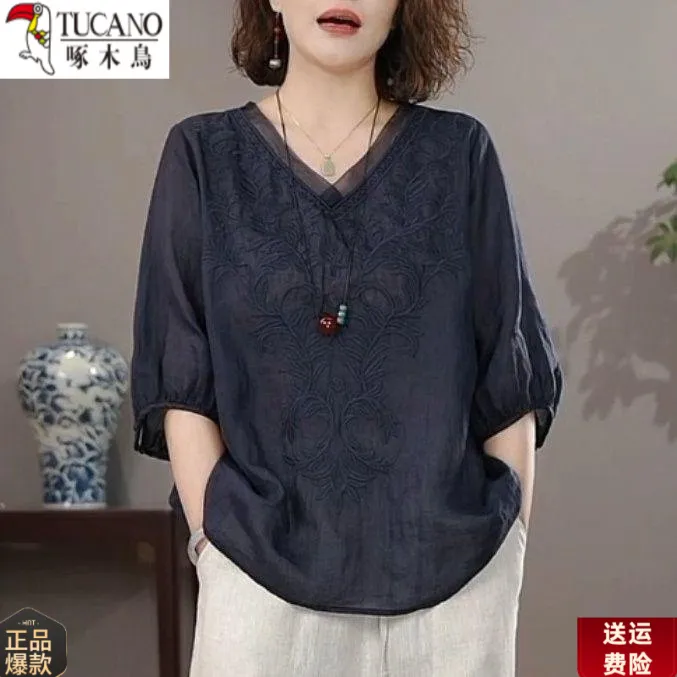 啄木鸟正品直播爆款2025夏季新款时尚洋气复古文艺刺绣V领中袖T恤