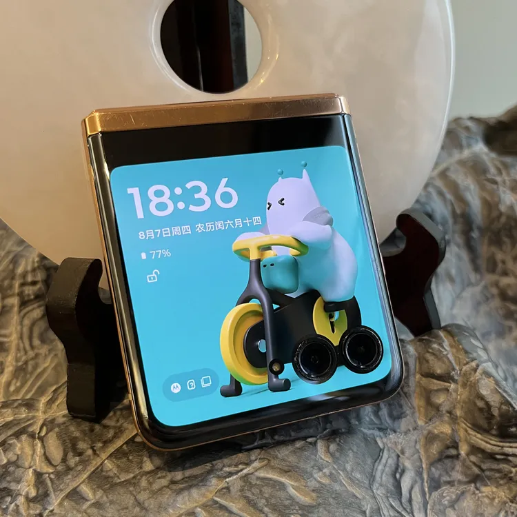 9新 Motorola/摩托罗拉 razr 40ultra刀锋经典手机大外屏国行原装