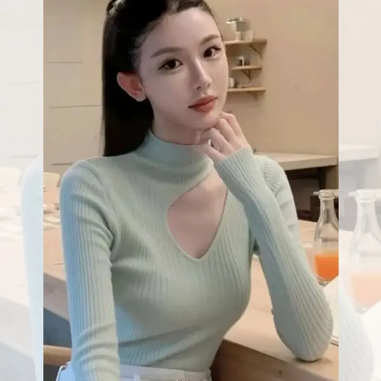 巨好看薄荷绿色镂空针织衫女2025秋冬氛围感穿搭修身显瘦打底上衣