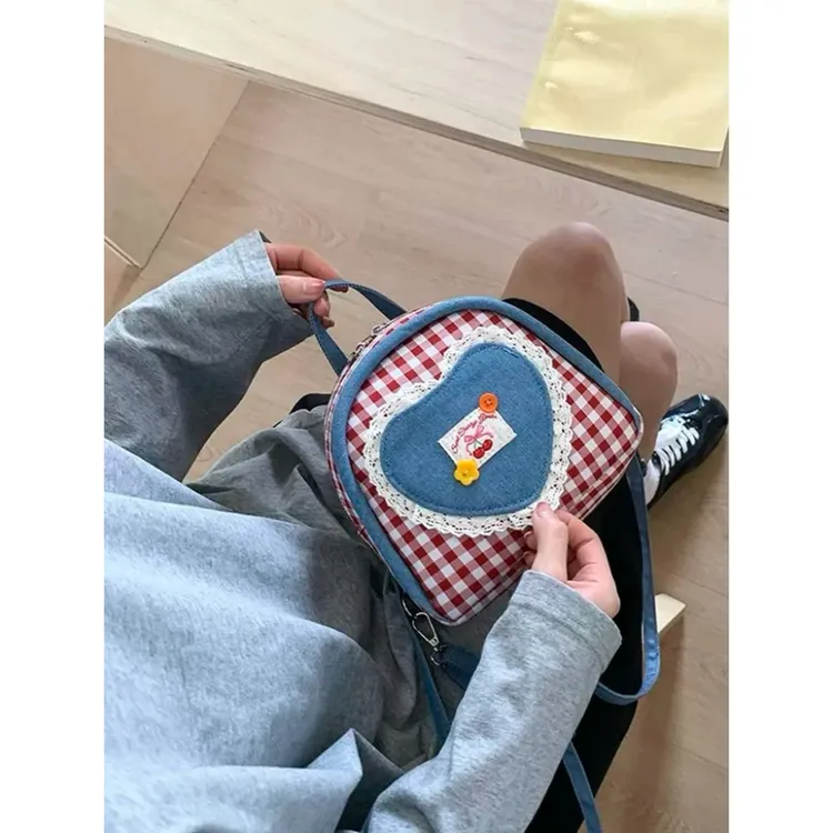 2025超火通勤包包女夏季小清新红色格子小众设计双肩包迷你小背包