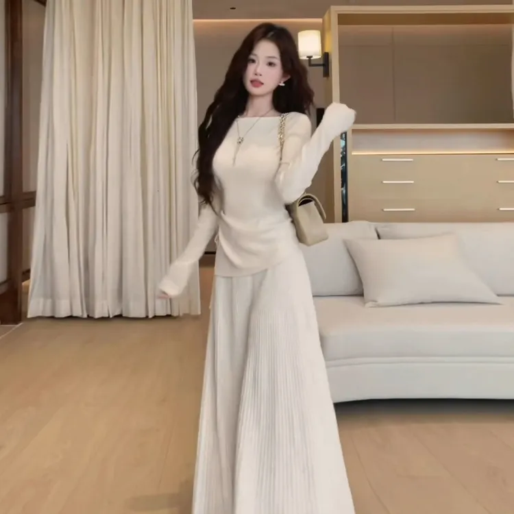 巨好看的早秋一整套装初秋季针织连衣裙子温柔韩系气质7768