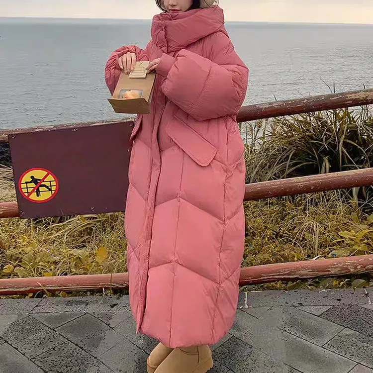 2025长款连帽棉服外套女设计大气有型保暖棉衣轻松穿出冬日时尚感