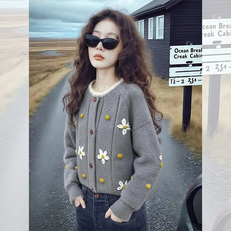 别致独特漂亮外出新款刺绣小衫灰色毛衣外套女装秋冬洋气针织开衫