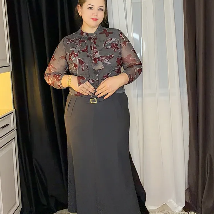 秋冬新款时尚白塔显瘦微喇半身裙