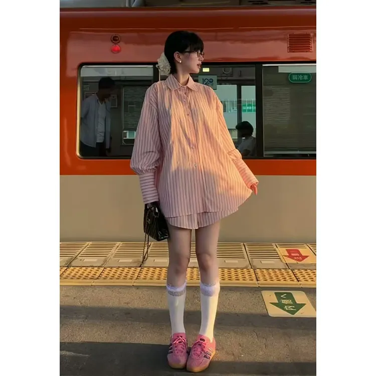 2025早秋新款韩系穿搭修身翻领条纹长袖衬衫气质高腰显瘦阔腿短裤
