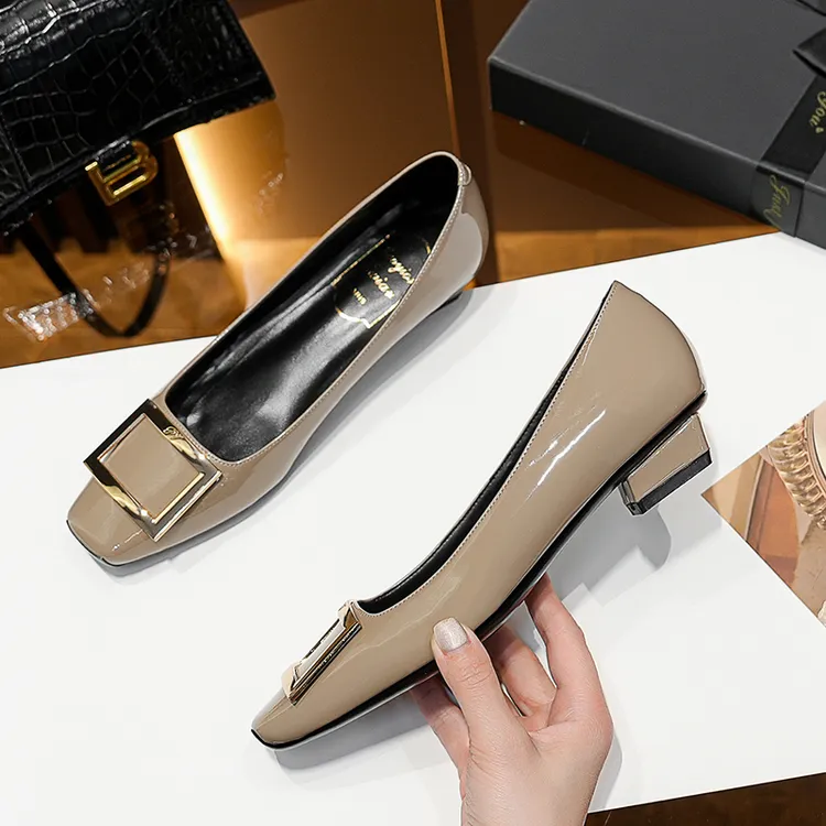 【RV方扣】漆皮方头浅口鞋欧美2025新款低跟单鞋气质欧若智性风女鞋