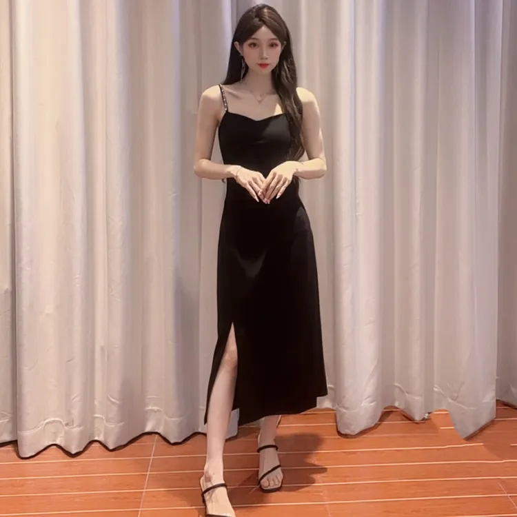 IEF/爱依服2025年新款夏季出游显瘦高级感纯欲性感吊带长裙