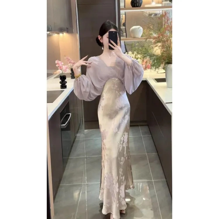 2025夏季新款时尚百搭法式浪漫时尚假两件提花缎面高腰斜裁连衣裙