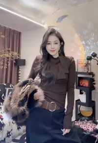 L.X~高级感V领飘带长袖打底衫T恤纯欲百搭修身显瘦内搭上衣女6935