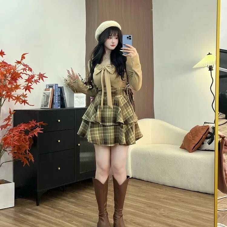 大码微胖mm韩版复古学院套装秋冬款显瘦时尚格子上衣束腰两件套女