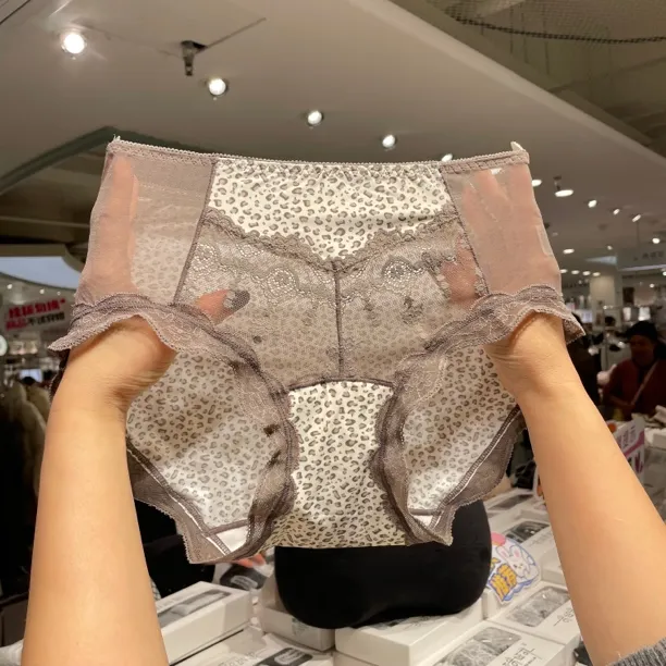 （一组三条）51803 奶咖小豹纹 新款性感女士中腰蕾丝缎面网纱内裤