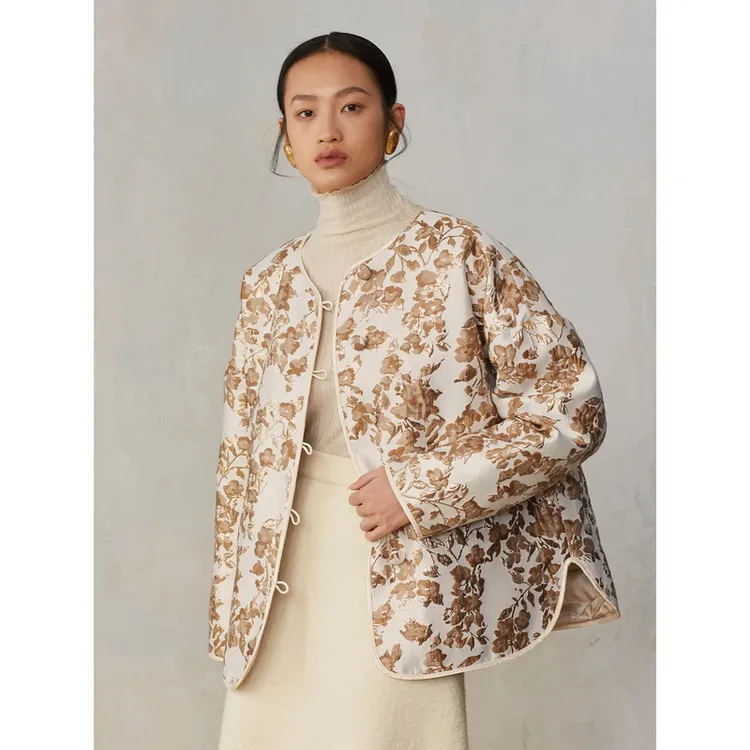 PaleBlueDot蓝点·原创设计师新中式老钱风金色提花圆领廓形棉服