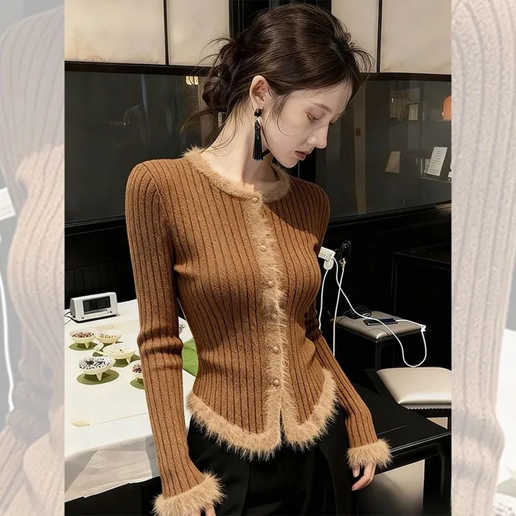 小众炸街高级感干练总裁女装秋冬咖色针织打底衫洋气高贵内搭上衣