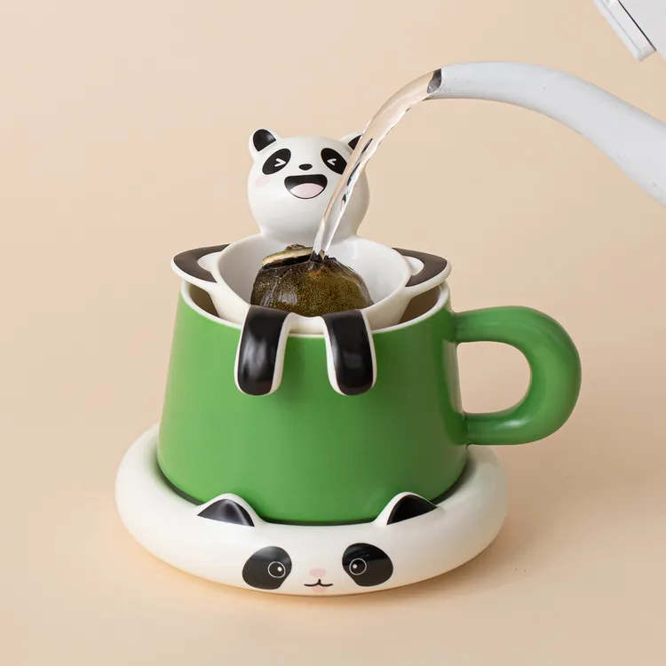 2025新款熊猫泡茶杯创意陶瓷茶水分离杯子带盖精致办公室过滤水杯