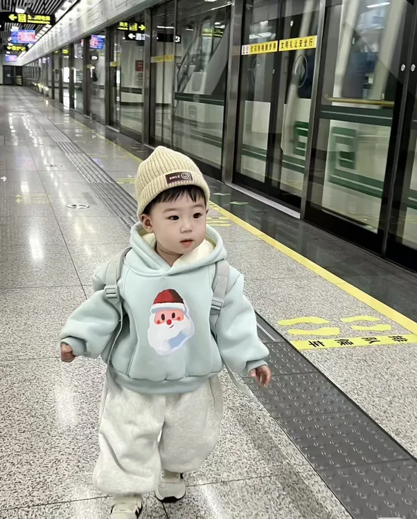 韩国童装男女童韩系加绒套装休闲童装套装运动秋冬款冬季