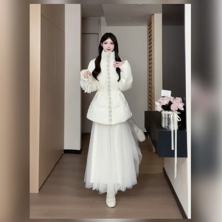 松本丧丧奶白钉珠收腰棉服 温柔氛围感冬装套装连衣裙B254F0047