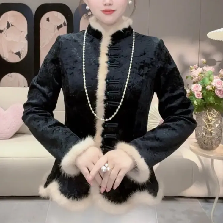 【喜鹊】新中式秋冬加厚丝绒压花毛毛边立领收腰保暖上衣女显瘦百搭