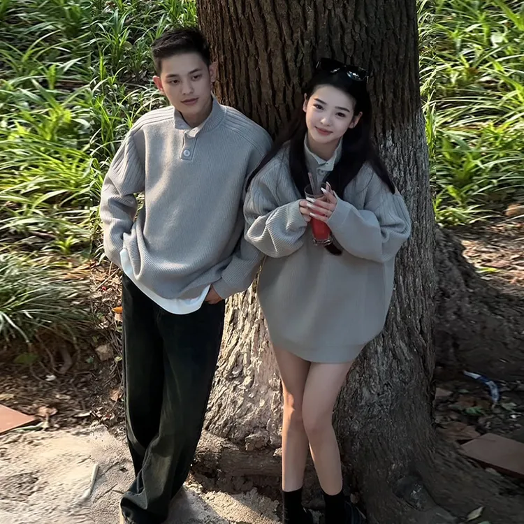 百搭情侣装半高领纽扣设计毛衣2024秋季潮牌宽松情侣针织衫外套