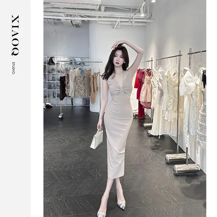 XIAOQ「曲线毕露」深V领立体捏褶腰空修身显瘦极致诱惑连衣裙90514