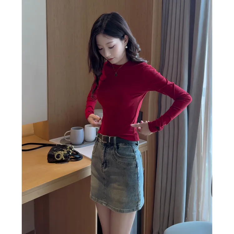 红色刺绣圆领长袖上衣女2025秋季新款美式修身打底T恤+高腰牛仔裙