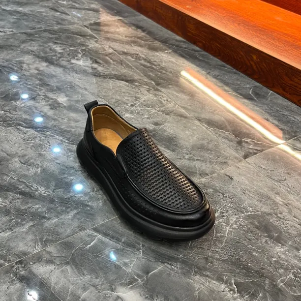 纯皮激光打口透气面料休闲男鞋小一码拍