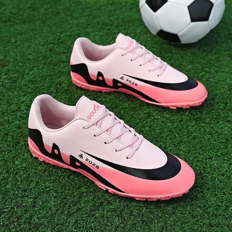 新款防滑碎钉成人足球鞋男女训练童球鞋低帮运动鞋青少年踢球鞋子