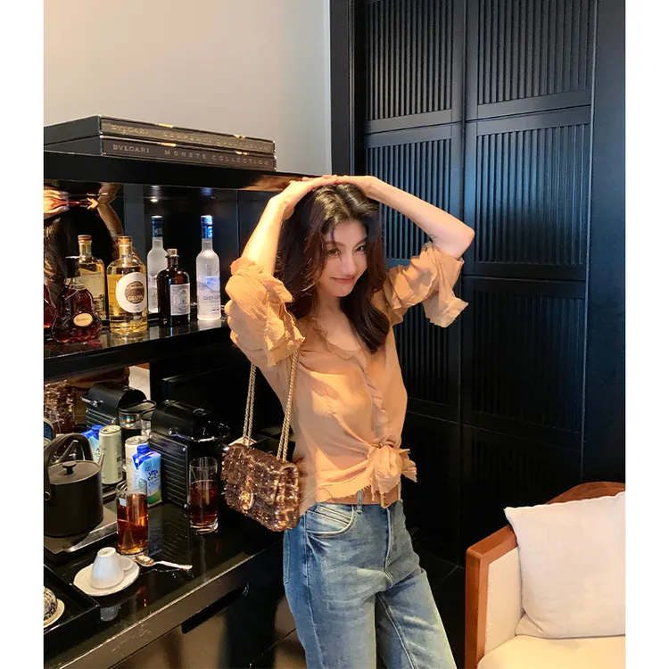 【ALONE SAVOR】龍喜儿向晚 南法田园风木耳边收腰显瘦小衫Z583