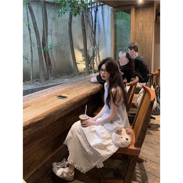 盐系洋气时尚两件套女夏季2025新款蕾丝边挂脖上衣压皱花边半身裙