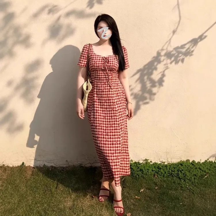 51294法式红色格子女夏季新款微胖mm收腰显瘦气质大码方领连衣裙