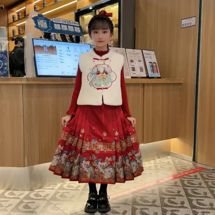 中国风女童汉服套装复古中式时尚绣花背心马甲明制红色三件套
