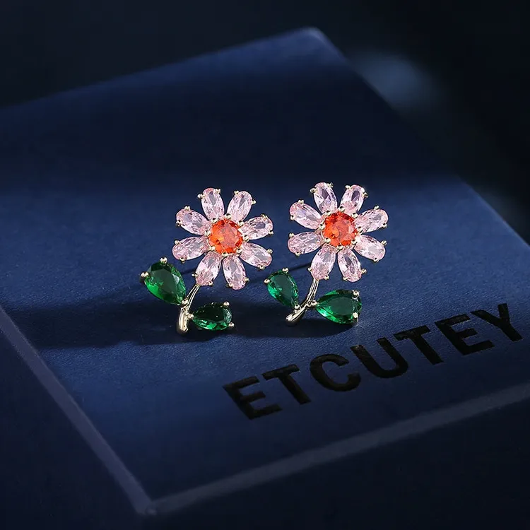 S925银针锆石镶嵌耳饰小雏菊花朵耳环简约百搭清新气质时尚通勤X0