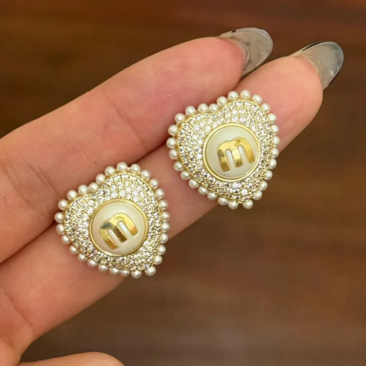 铜合金合成锆石耳饰 E0672 时尚气质百搭爱心甜美轻奢女神耳钉