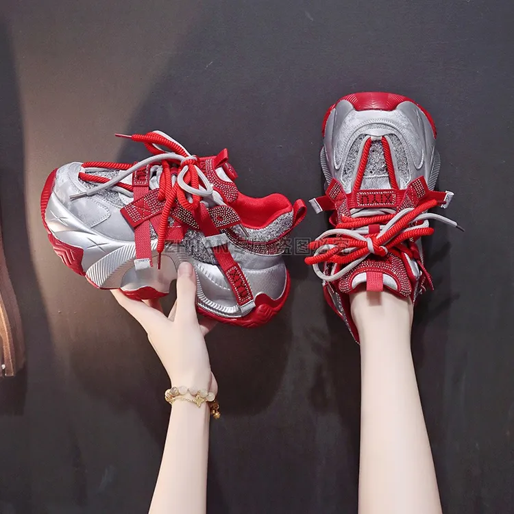 C 网红时尚水钻亮片老爹鞋女厚底2025今年流行鞋子学生休闲运动鞋