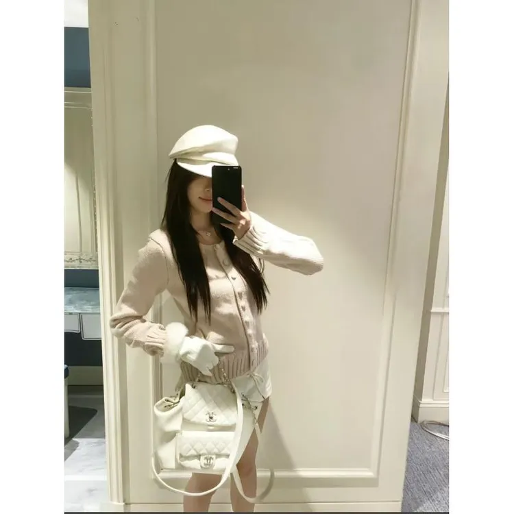 *尹千金*【温润蔷薇】时尚单排扣温柔风羊毛混纺针织开衫S257473